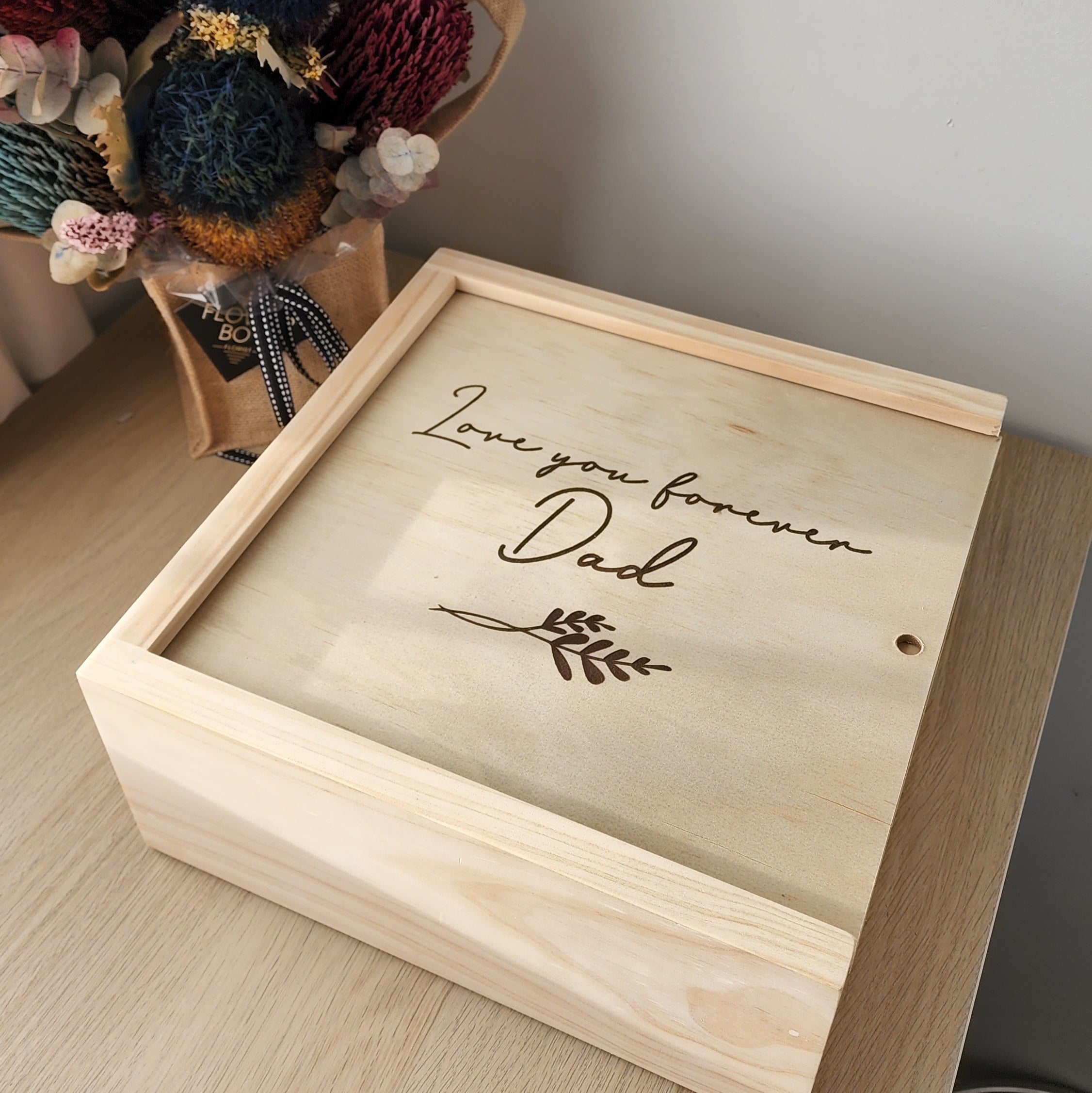 Simple Leaf Keepsake Box